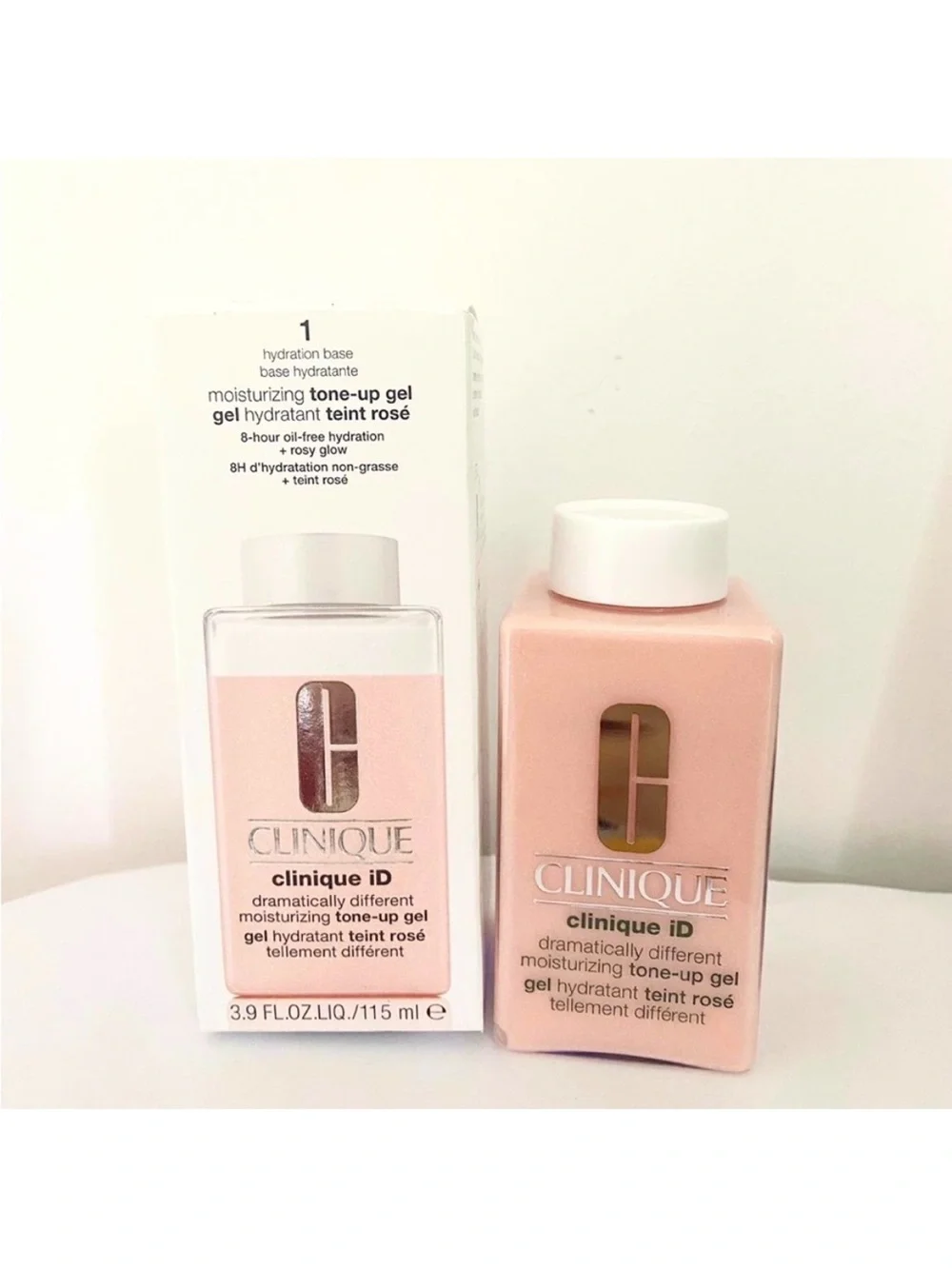 Clinique iD Dramatically
Different Moisturizing Tone-up Gel - Picture 1 of 4
